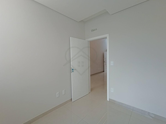 Imagem Imóvel com 2 Quartos à Venda, 69 m² Imagem Imóvel com 2 Quartos à Venda, 69 m²