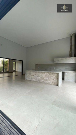 Imagem Casa com 4 Quartos à Venda, 309 m² em Jardim Itália - Cuiabá