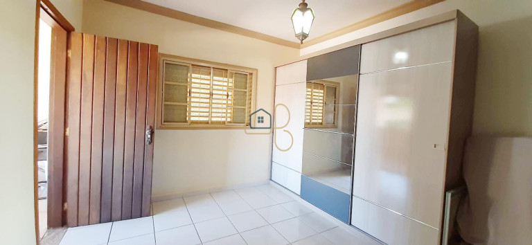 Imagem Casa com 3 Quartos à Venda, 236 m² em Jardim Delta - Londrina Imagem Casa com 3 Quartos à Venda, 236 m² em Jardim Delta - Londrina