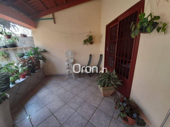 Imagem Casa com 4 Quartos à Venda, 440 m² em Jardim Guanabara - Goiânia Imagem Casa com 4 Quartos à Venda, 440 m² em Jardim Guanabara - Goiânia