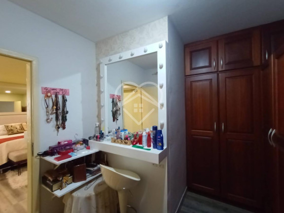 Imagem Casa com 3 Quartos à Venda, 375 m² Imagem Casa com 3 Quartos à Venda, 375 m²