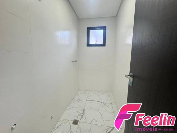 Imagem Casa com 2 Quartos à Venda, 117 m² em Campeche - Florianópolis Imagem Casa com 2 Quartos à Venda, 117 m² em Campeche - Florianópolis