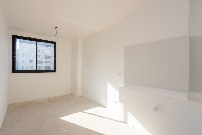 Imagem Kitnet com 1 Quarto à Venda, 29 m² em Centro - Curitiba Imagem Kitnet com 1 Quarto à Venda, 29 m² em Centro - Curitiba
