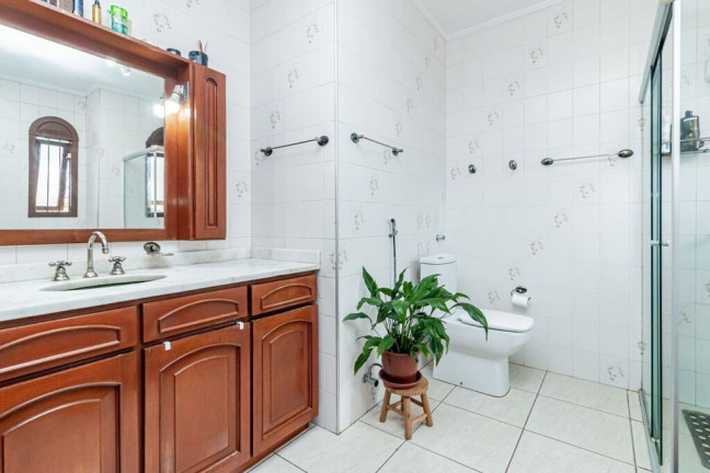 Imagem Casa com 3 Quartos à Venda, 270 m² em Partenon - Porto Alegre Imagem Casa com 3 Quartos à Venda, 270 m² em Partenon - Porto Alegre