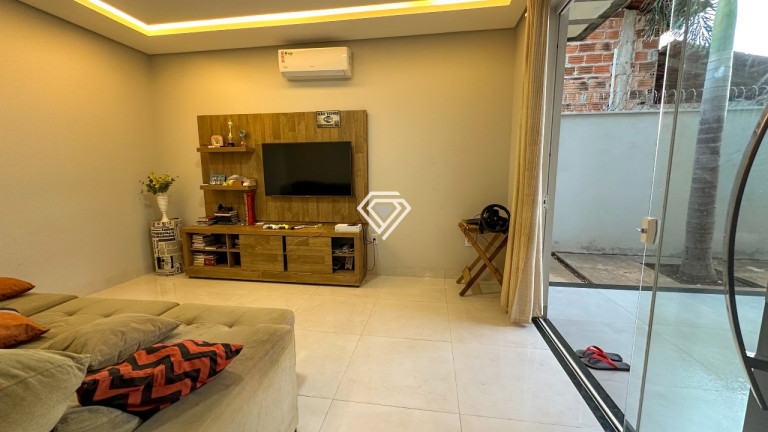 Imagem Sobrado com 3 Quartos à Venda, 273 m² em Plano Diretor Sul - Palmas Imagem Sobrado com 3 Quartos à Venda, 273 m² em Plano Diretor Sul - Palmas