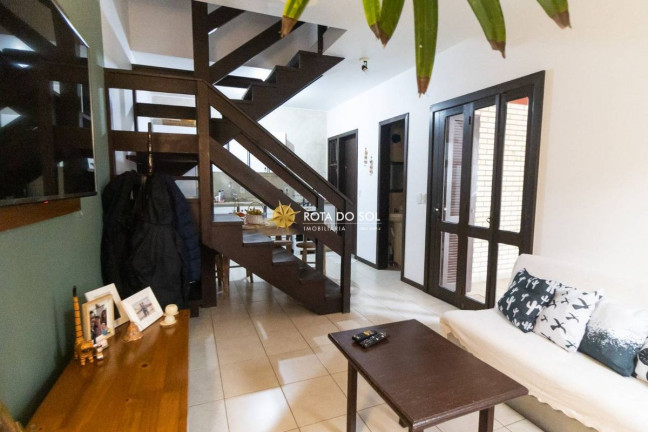 Imagem Sobrado com 3 Quartos à Venda, 79 m² em Bombas - Bombinhas Imagem Sobrado com 3 Quartos à Venda, 79 m² em Bombas - Bombinhas