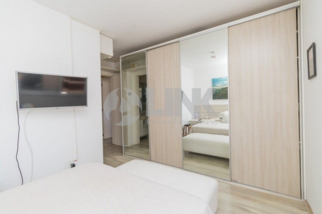 Imagem Apartamento com 3 Quartos à Venda, 82 m² em Mont Serrat - Porto Alegre Imagem Apartamento com 3 Quartos à Venda, 82 m² em Mont Serrat - Porto Alegre