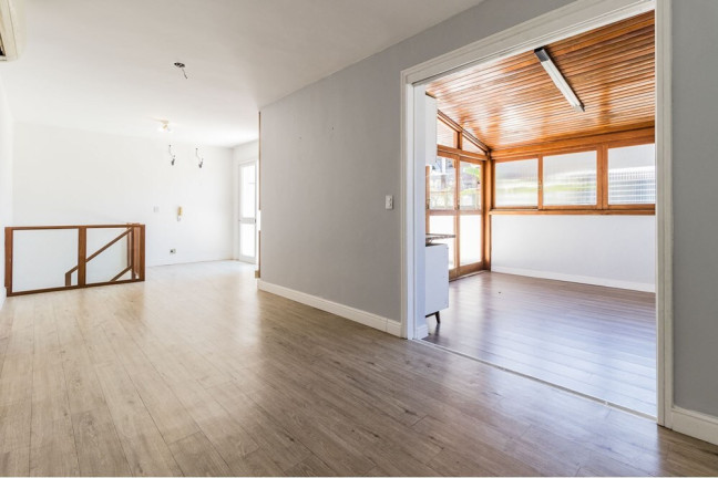 Imagem Imóvel com 2 Quartos à Venda, 134 m² em Higienópolis - Porto Alegre Imagem Imóvel com 2 Quartos à Venda, 134 m² em Higienópolis - Porto Alegre