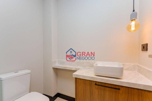 Imagem Sobrado com 3 Quartos à Venda, 191 m² em Santa Felicidade - Curitiba Imagem Sobrado com 3 Quartos à Venda, 191 m² em Santa Felicidade - Curitiba