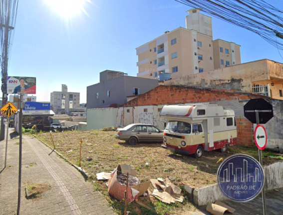 Imagem Terreno à Venda, 522 m² em Nações - Balneário Camboriú Imagem Terreno à Venda, 522 m² em Nações - Balneário Camboriú