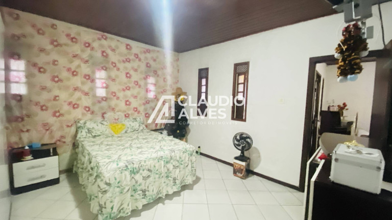 Imagem Casa com 3 Quartos à Venda, 200 m² em Conjunto Feira Vi - Feira De Santana Imagem Casa com 3 Quartos à Venda, 200 m² em Conjunto Feira Vi - Feira De Santana