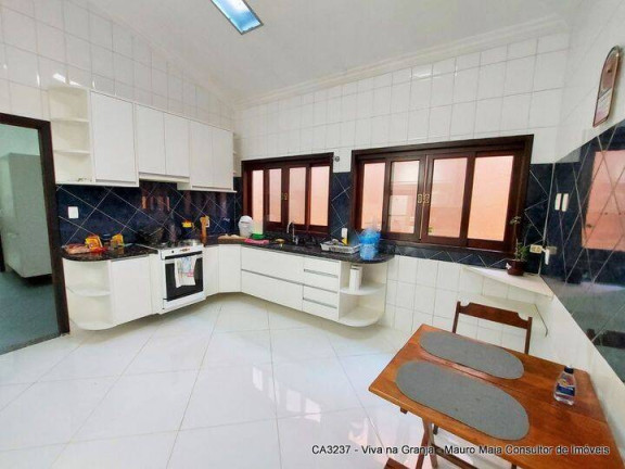 Imagem Casa de Condomínio com 3 Quartos à Venda, 927 m² em Chácara Dos Lagos - Carapicuíba