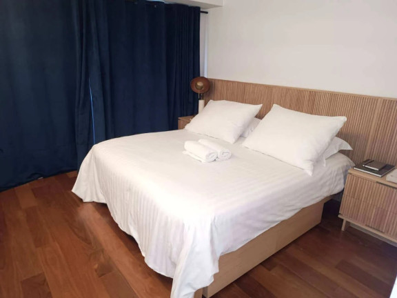 Apartamento com 1 Quarto para Alugar, 132 m²
