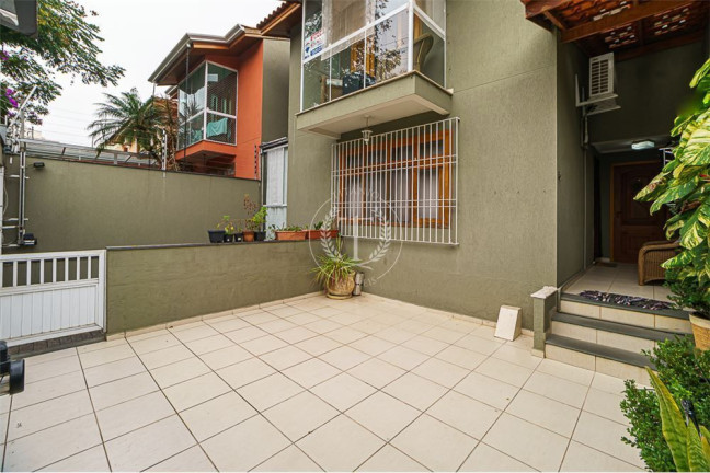Imagem Casa com 4 Quartos à Venda, 150 m² em Jardim Londrina - São Paulo Imagem Casa com 4 Quartos à Venda, 150 m² em Jardim Londrina - São Paulo