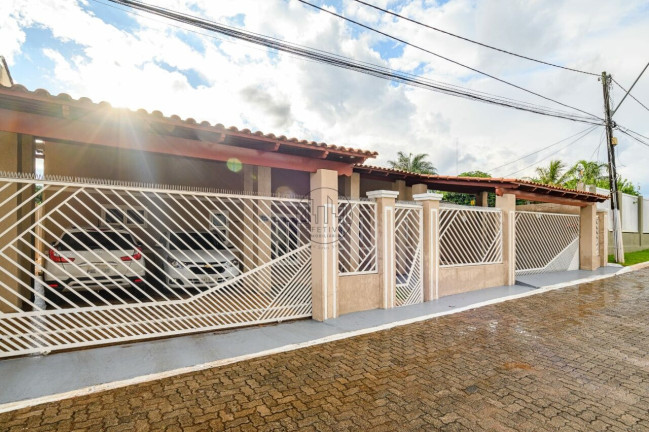 Imagem Casa com 6 Quartos à Venda, 1.000 m² em Guará I - Brasília Imagem Casa com 6 Quartos à Venda, 1.000 m² em Guará I - Brasília