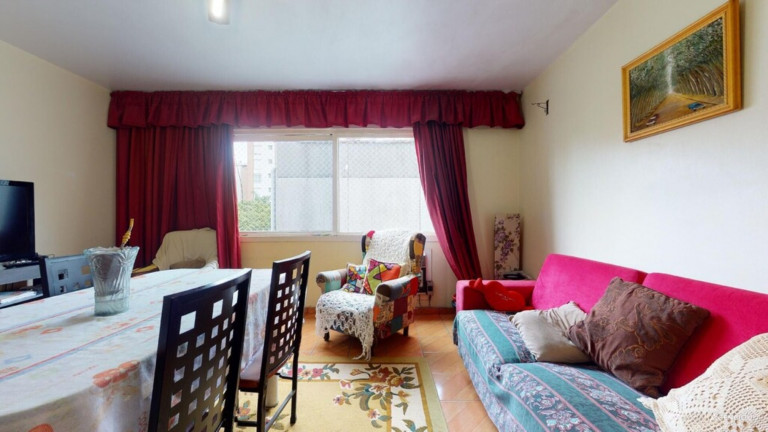 Imagem Imóvel com 3 Quartos à Venda, 80 m² em Petrópolis - Porto Alegre Imagem Imóvel com 3 Quartos à Venda, 80 m² em Petrópolis - Porto Alegre