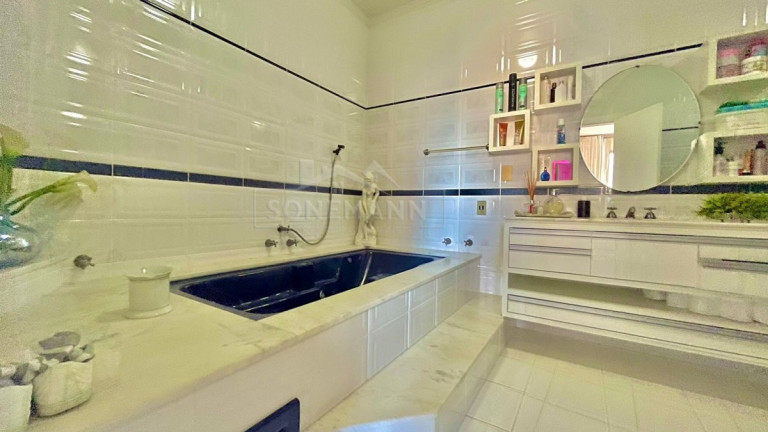 Imagem Cobertura com 7 Quartos à Venda, 274 m² em Centro - Florianópolis Imagem Cobertura com 7 Quartos à Venda, 274 m² em Centro - Florianópolis