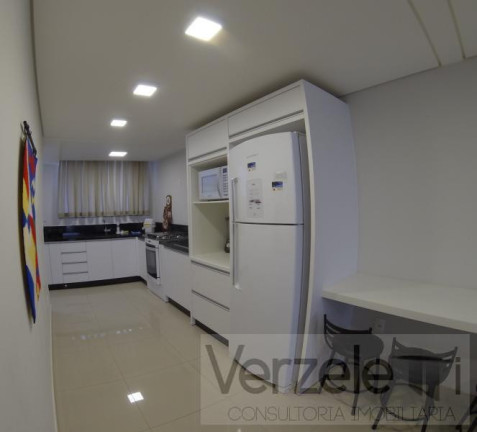 Imagem Apartamento com 4 Quartos para Temporada, 180 m² em Centro - Balneário Camboriú Imagem Apartamento com 4 Quartos para Temporada, 180 m² em Centro - Balneário Camboriú
