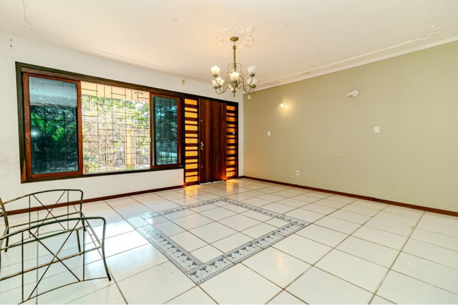 Imagem Casa com 4 Quartos à Venda, 352 m² em Jardim São Pedro - Porto Alegre Imagem Casa com 4 Quartos à Venda, 352 m² em Jardim São Pedro - Porto Alegre