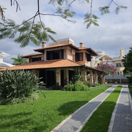 Casa com 4 Quartos para Temporada, 280 m² em Jurerê Internacional - Florianópolis