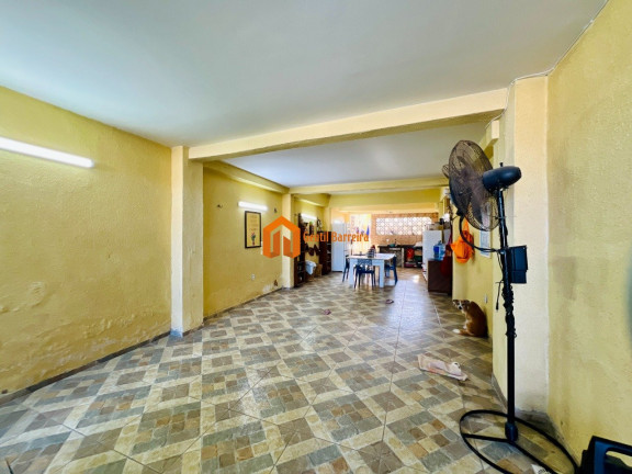 Imagem Casa com 5 Quartos à Venda, 332 m² em Passaré - Fortaleza Imagem Casa com 5 Quartos à Venda, 332 m² em Passaré - Fortaleza