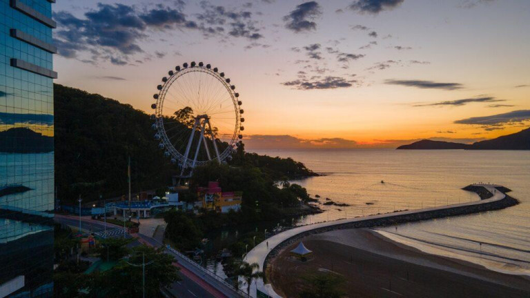 Imagem Apartamento com 2 Quartos para Alugar,  em Centro - Balneário Camboriú