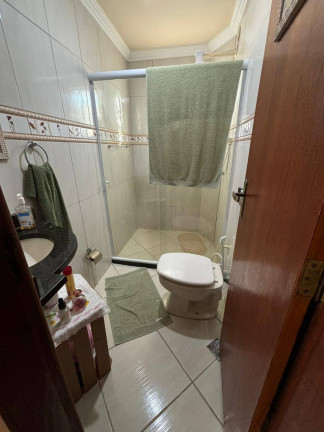 Imagem Casa com 2 Quartos para Alugar, 200 m² em Centro - Araruama