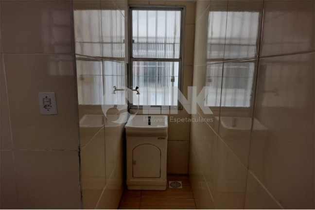 Imagem Apartamento com 1 Quarto à Venda, 26 m² em Santo Antônio - Porto Alegre Imagem Apartamento com 1 Quarto à Venda, 26 m² em Santo Antônio - Porto Alegre