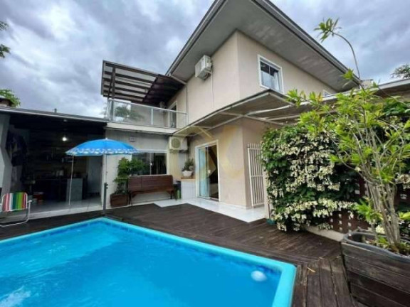 Casa com 2 Quartos à Venda, 167 m² em Jardim Sofia - Joinville