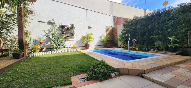 Imagem Sobrado com 3 Quartos à Venda, 141 m² em Jardim Paulista - Atibaia