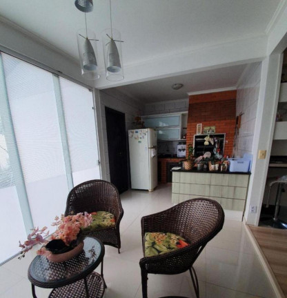 Imagem Casa com 4 Quartos à Venda, 340 m² em Costa E Silva - Joinville