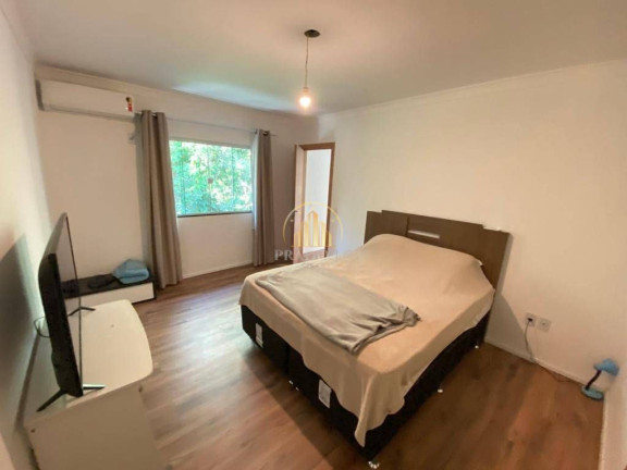 Imagem Casa com 3 Quartos à Venda,  em Balneário Camboriú