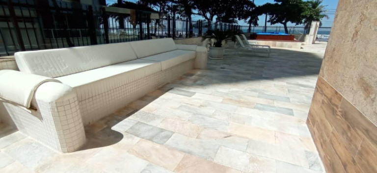 Imagem Apartamento com 4 Quartos à Venda, 215 m² em Pitangueiras - Guarujá