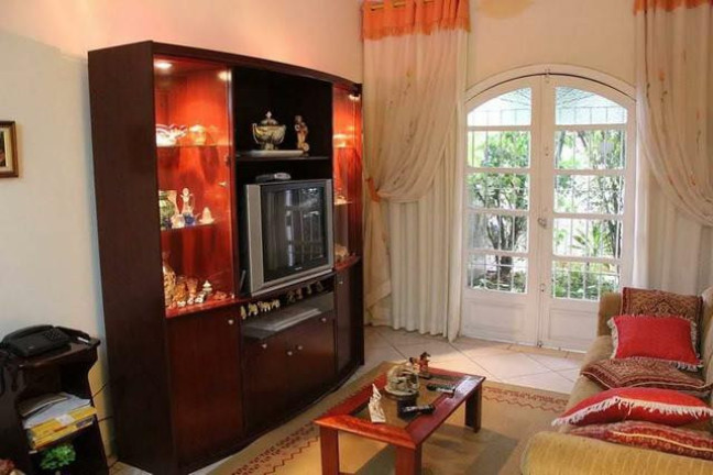 Imagem Casa com 3 Quartos à Venda, 285 m² em Guilhermina - Praia Grande Imagem Casa com 3 Quartos à Venda, 285 m² em Guilhermina - Praia Grande