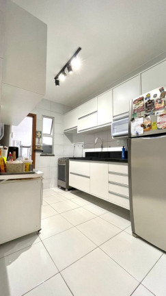 Imagem Casa com 3 Quartos à Venda, 250 m² em Sim - Feira De Santana Imagem Casa com 3 Quartos à Venda, 250 m² em Sim - Feira De Santana