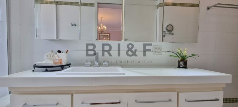Imagem Apartamento com 4 Quartos à Venda, 225 m² em Itaim Bibi - São Paulo Imagem Apartamento com 4 Quartos à Venda, 225 m² em Itaim Bibi - São Paulo