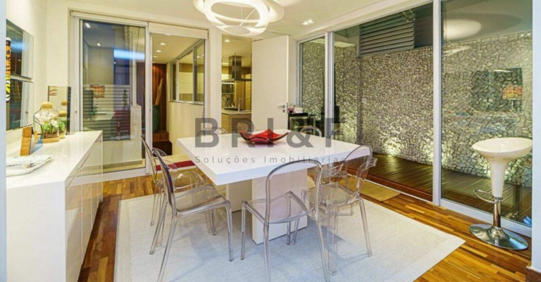 Imagem Casa com 3 Quartos à Venda, 550 m² em Pacaembu - São Paulo Imagem Casa com 3 Quartos à Venda, 550 m² em Pacaembu - São Paulo