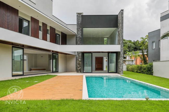 Imagem Casa com 4 Quartos à Venda, 100 m² em Ariribá - Balneário Camboriú Imagem Casa com 4 Quartos à Venda, 100 m² em Ariribá - Balneário Camboriú