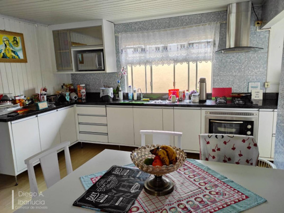 Imagem Casa com 8 Quartos à Venda, 264 m² em Centro - Balneário Camboriú