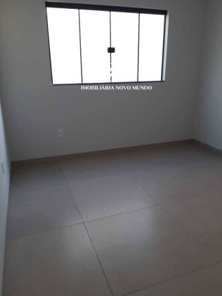 Imagem Casa com 3 Quartos à Venda, 250 m² em Santa Rosa - Uberlândia Imagem Casa com 3 Quartos à Venda, 250 m² em Santa Rosa - Uberlândia