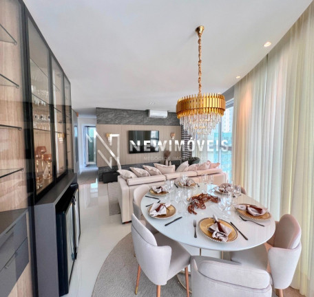 Imagem Apartamento com 4 Quartos à Venda, 132 m² em Centro - Balneário Camboriú Imagem Apartamento com 4 Quartos à Venda, 132 m² em Centro - Balneário Camboriú