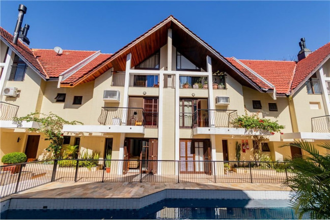 Imagem Casa com 4 Quartos à Venda, 180 m² em Tristeza - Porto Alegre