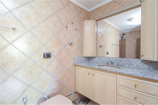 Imagem Apartamento com 3 Quartos à Venda, 135 m² em Higienópolis - Porto Alegre Imagem Apartamento com 3 Quartos à Venda, 135 m² em Higienópolis - Porto Alegre