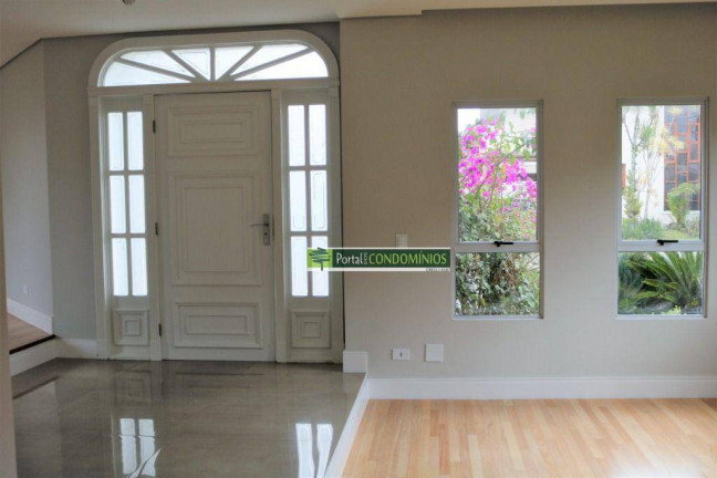 Imagem Casa com 6 Quartos à Venda, 435 m² em Uberaba - Curitiba Imagem Casa com 6 Quartos à Venda, 435 m² em Uberaba - Curitiba