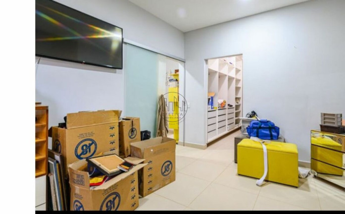 Imagem Casa com 6 Quartos à Venda, 1.000 m² em Guará I - Brasília Imagem Casa com 6 Quartos à Venda, 1.000 m² em Guará I - Brasília