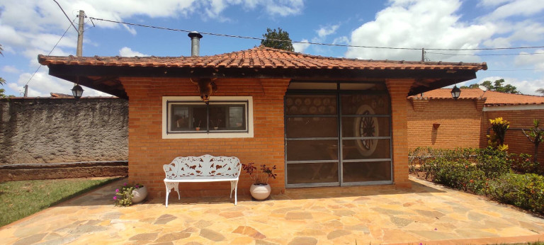 Imagem Chácara com 5 Quartos à Venda, 3 m² em Cercadinho - Alambari Imagem Chácara com 5 Quartos à Venda, 3 m² em Cercadinho - Alambari