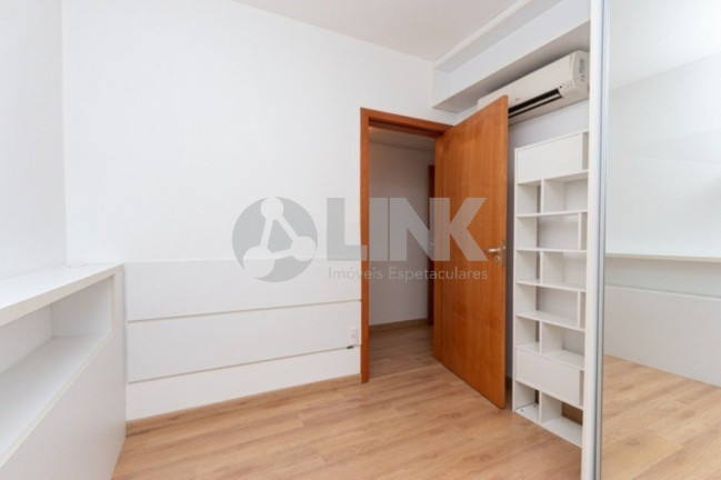 Imagem Apartamento com 2 Quartos à Venda, 103 m² em Mont Serrat - Porto Alegre Imagem Apartamento com 2 Quartos à Venda, 103 m² em Mont Serrat - Porto Alegre