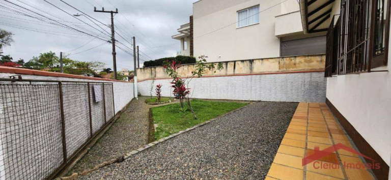 Imagem Casa com 3 Quartos à Venda, 60 m² em Atiradores - Joinville Imagem Casa com 3 Quartos à Venda, 60 m² em Atiradores - Joinville