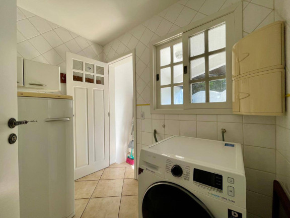Imagem Casa com 4 Quartos para Temporada, em Bombinhas Imagem Casa com 4 Quartos para Temporada, em Bombinhas