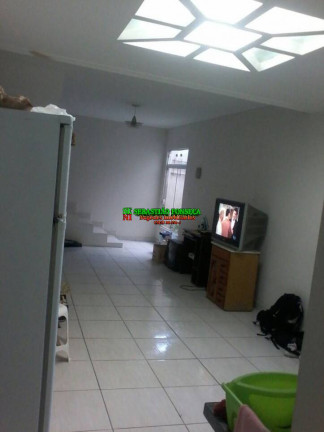 Imagem Casa com 3 Quartos à Venda, 250 m² em Jaragua - Taubaté Imagem Casa com 3 Quartos à Venda, 250 m² em Jaragua - Taubaté